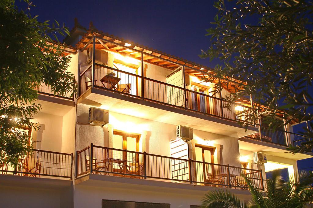 Giasemi Apartments Skopelos stad Exteriör bild